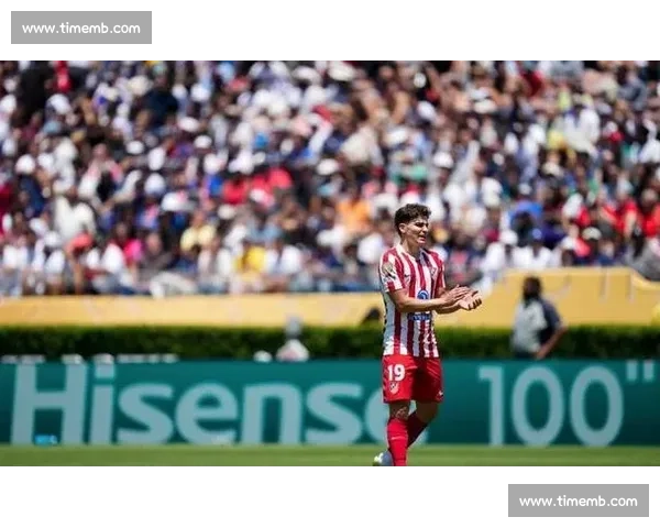 闪电解职！博塔弗戈主帅率队击败巴黎后突遭下课，世俱杯 16 强成导火索